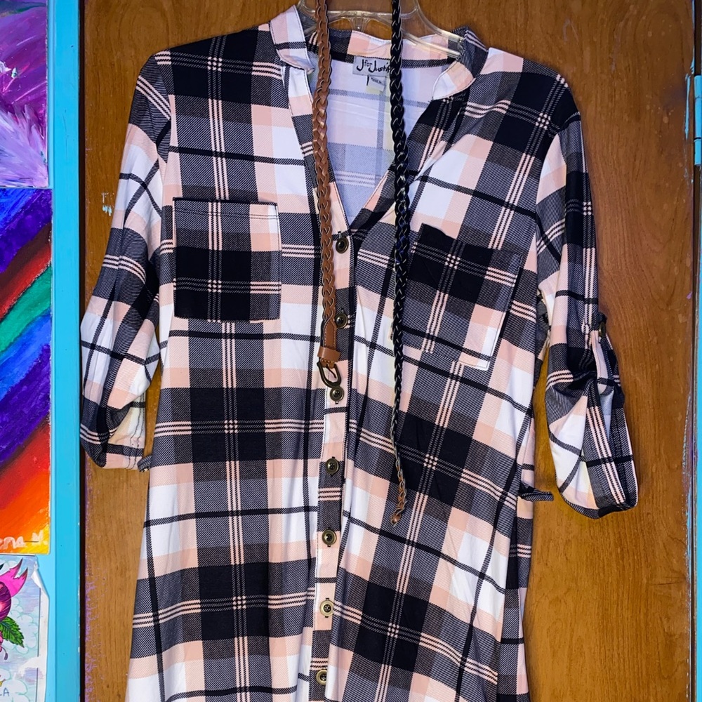 Mid-length dress with brown belt
